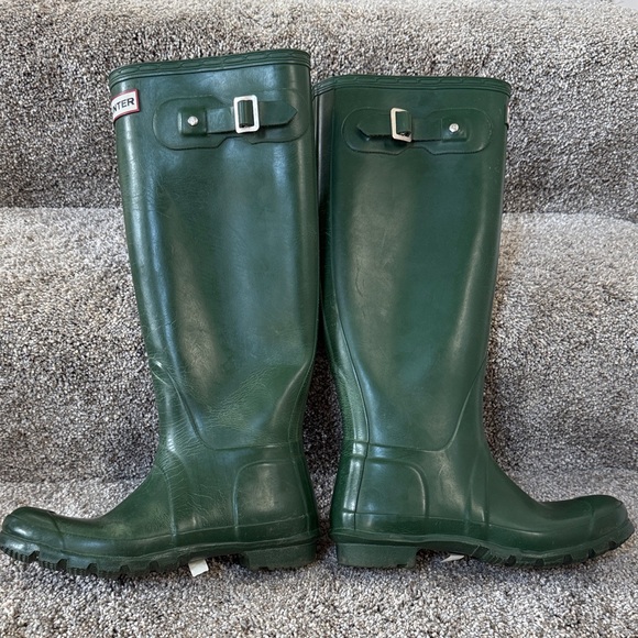 Hunter Classic Tall Green Rubber Boots - Picture 11 of 11